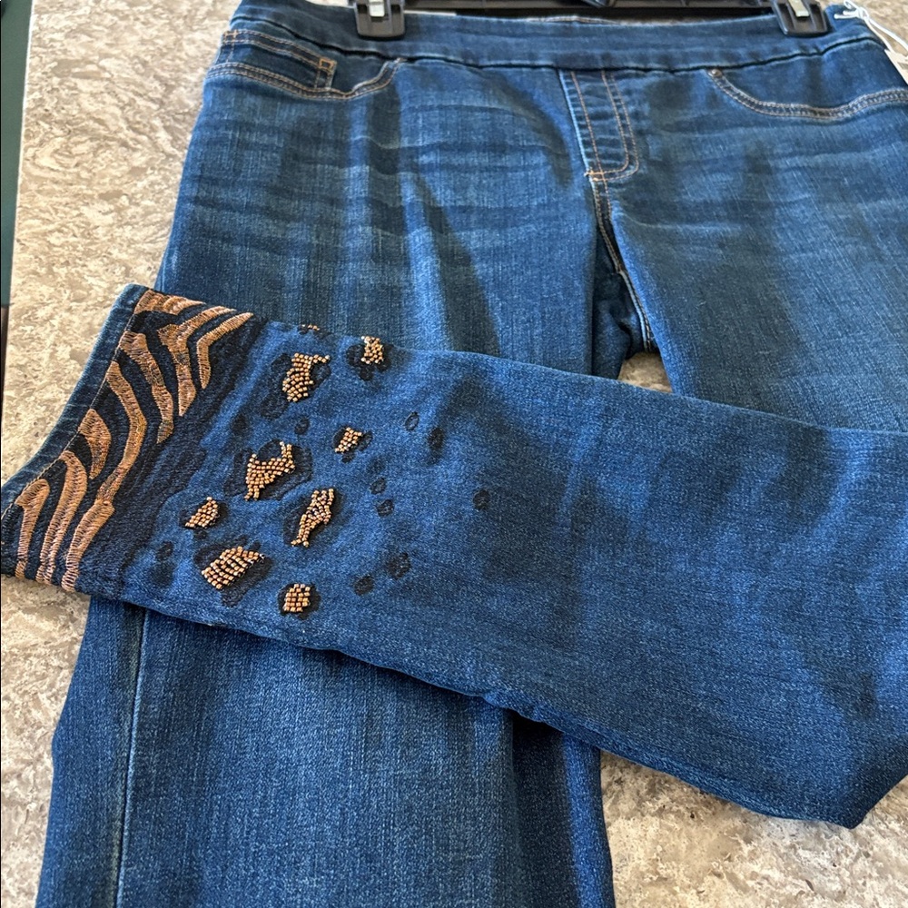 NWT Chico's Dark Blue Pull on Ankle Jeans with Embroidered Hem